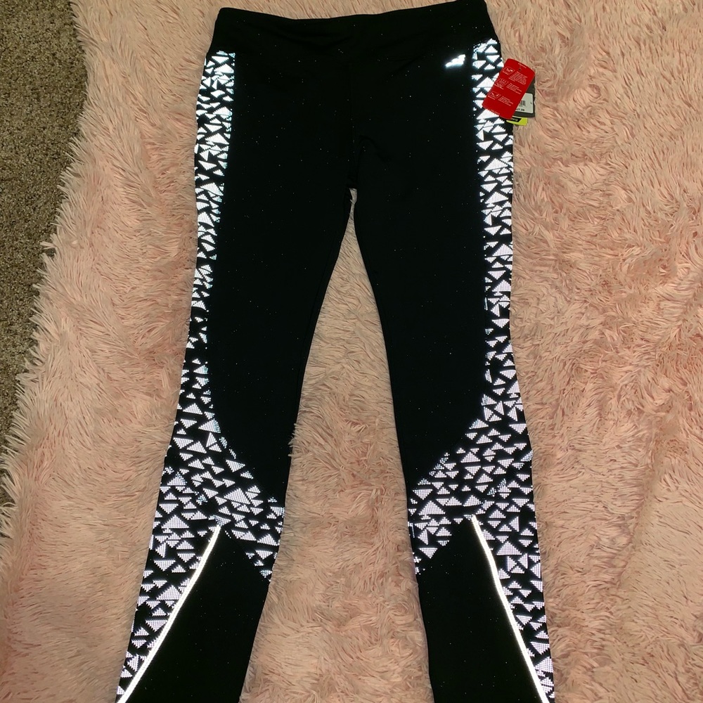 Reflective leggings